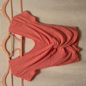 Coral Twist Front Top